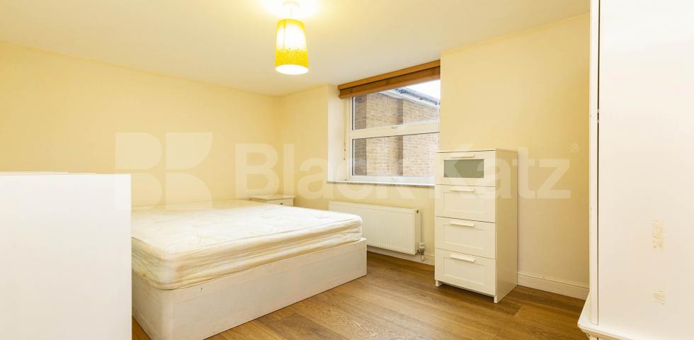Stunning two double bedroom property in a smart and gated development            High Street, Hornsey/Crouch End 